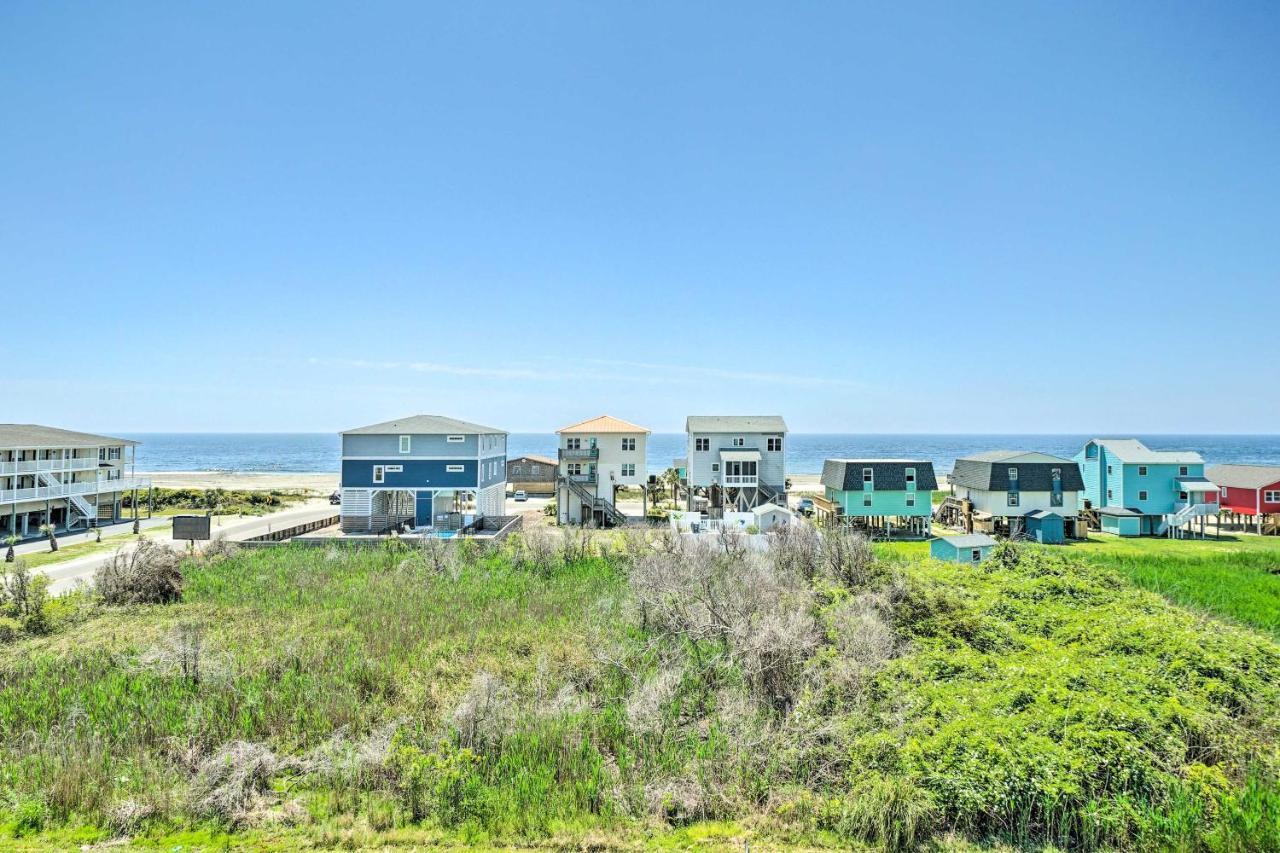Ocean-View Oak Island Condo, 1 Block To Beach! Exteriör bild